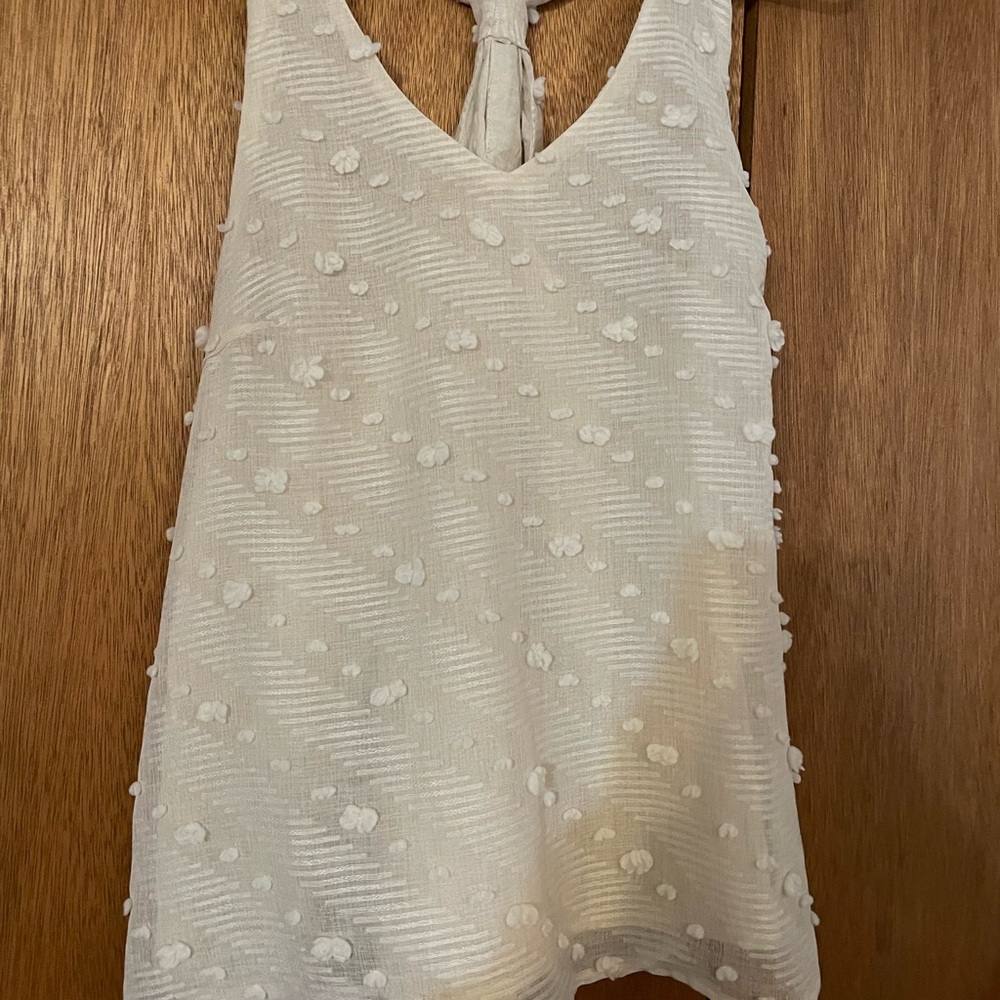 Cream flowy halter tank // Size Medium